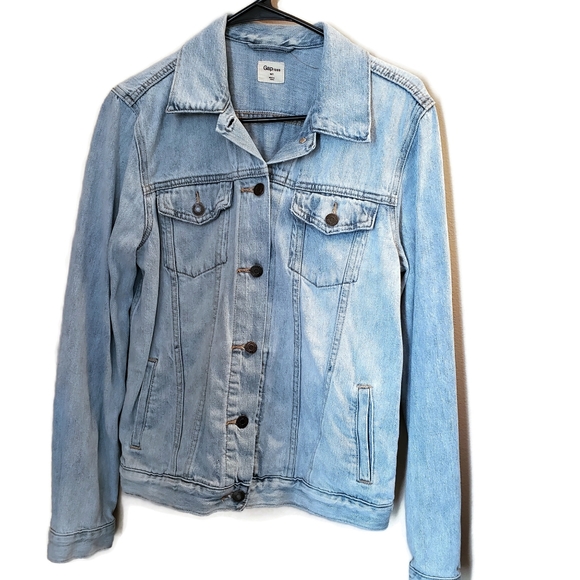 GAP Jackets & Blazers - GAP women's denim blue jean jacket medium light